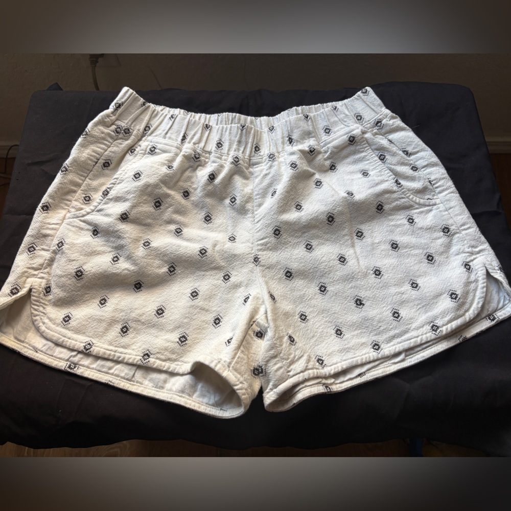Madewell White and Black Patterned Shorts